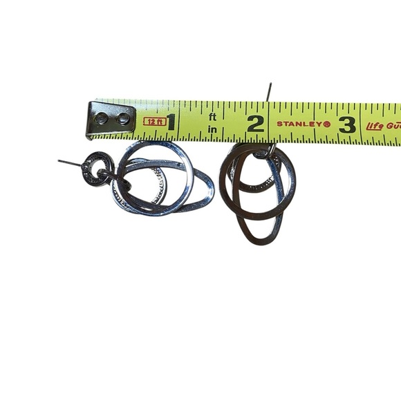 Beautiful Vintage Rhinestone and Silver Toned 3 Ring Drop Pierced Earrings - Picture 4 of 4